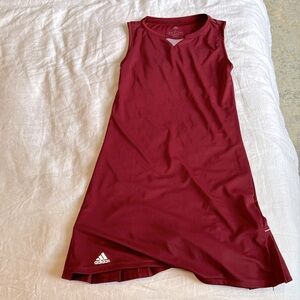 Adidas tennis dress size S burgundy, great condition